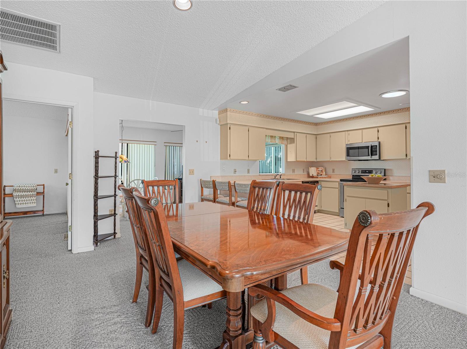 3118 PRAIRIE DUNES CIR W