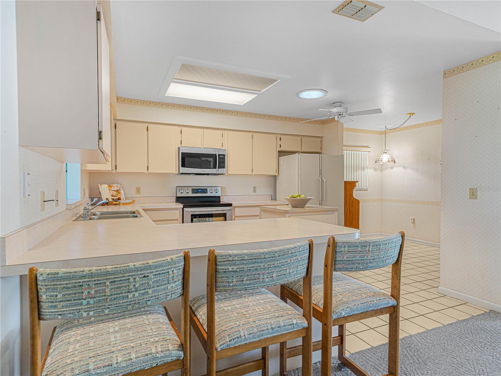 3118 PRAIRIE DUNES CIR W