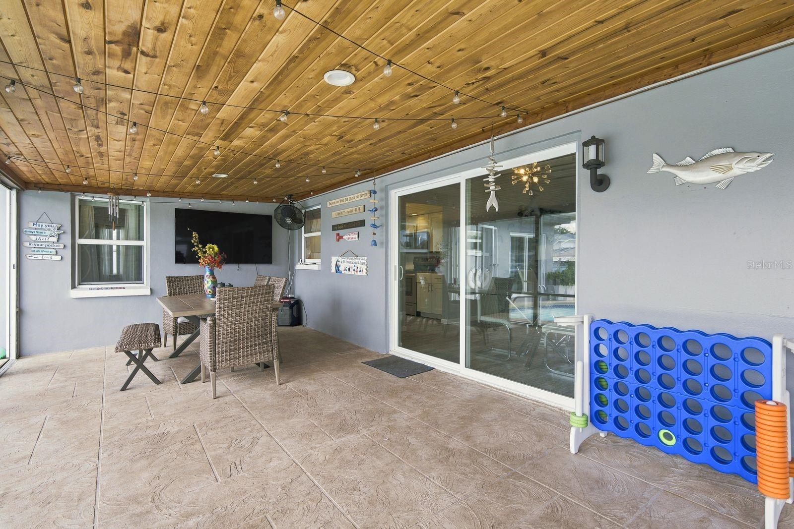 1324 CHANCELLOR DR