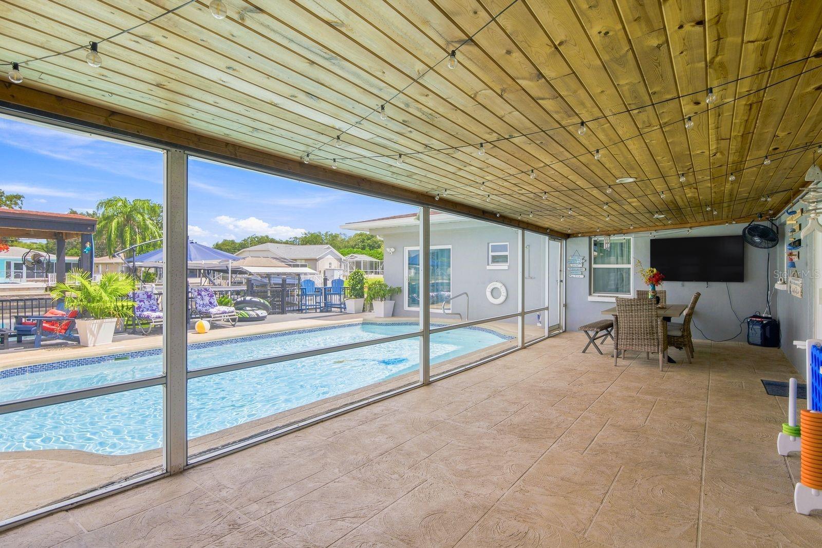 1324 CHANCELLOR DR