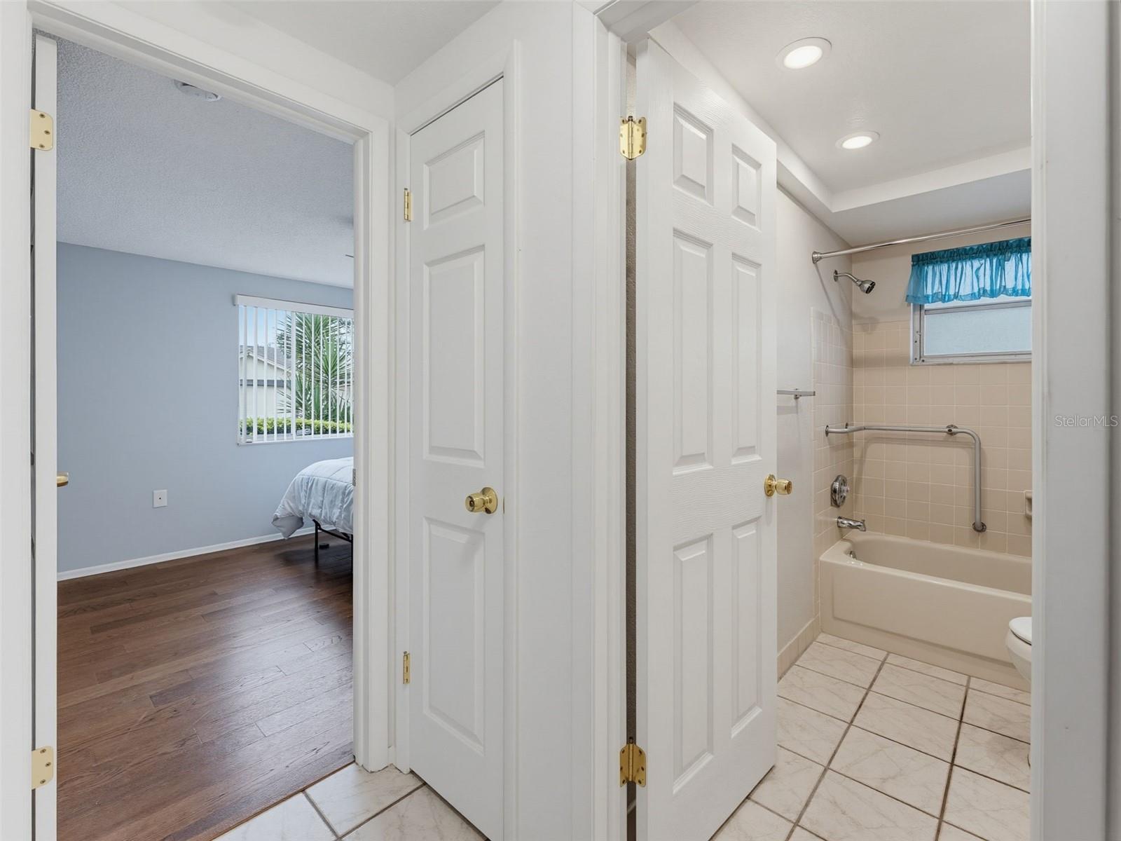 12205 SILK OAK LN
