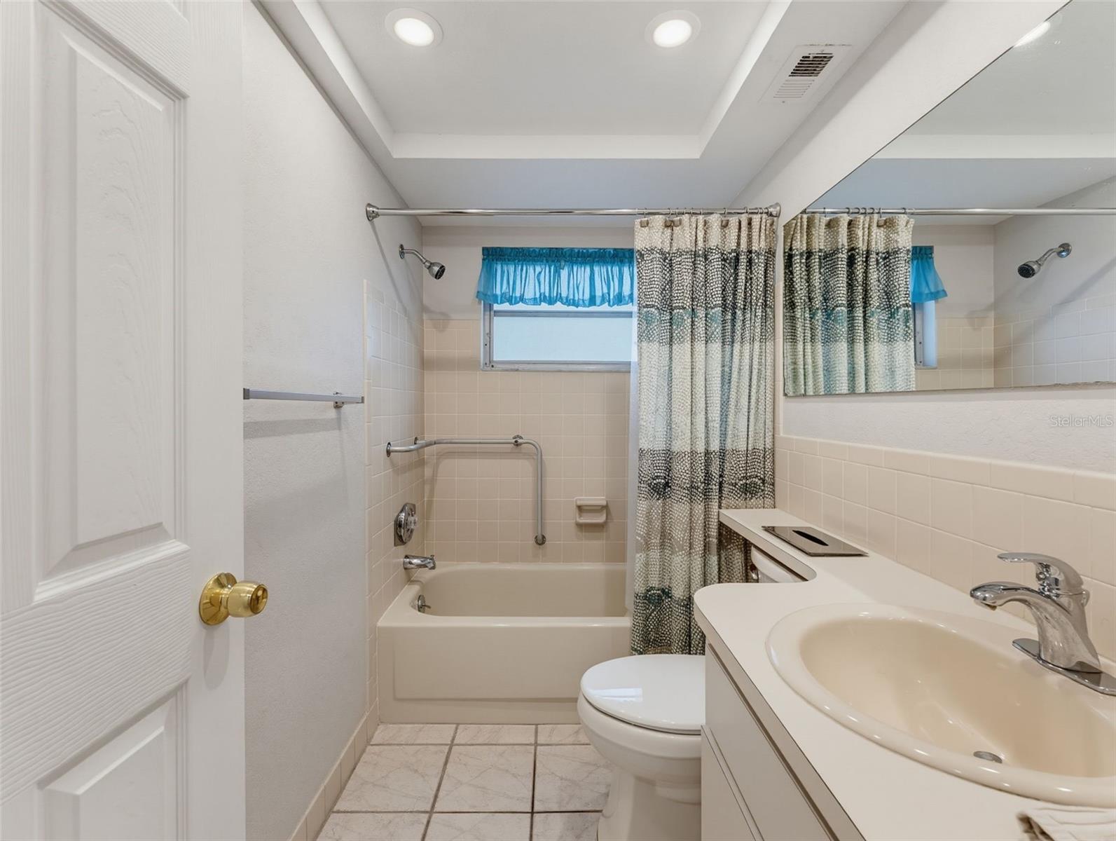 12205 SILK OAK LN