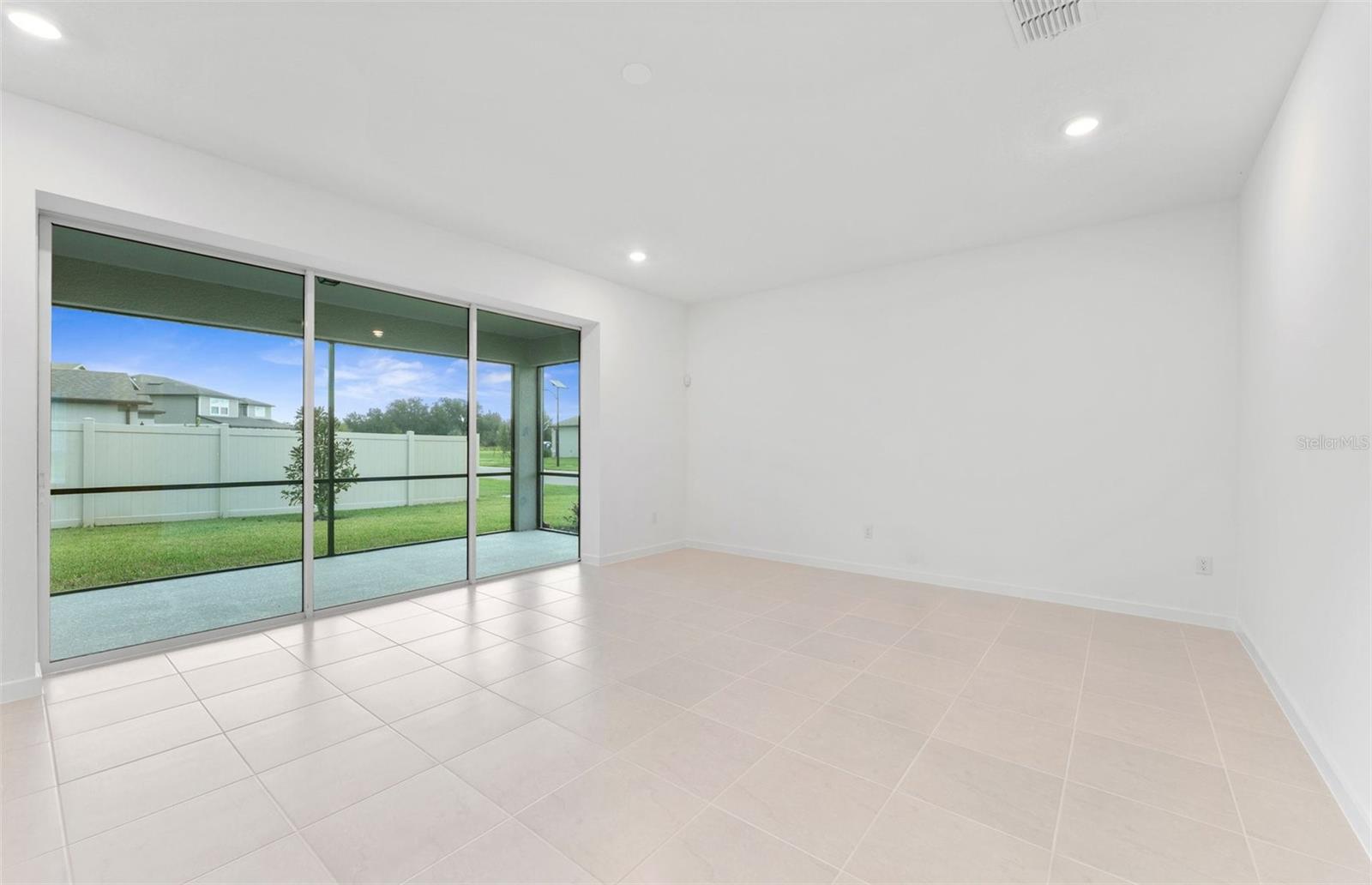 37385 CLINCH CIR