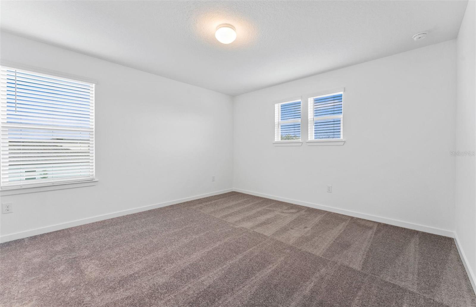 37385 CLINCH CIR