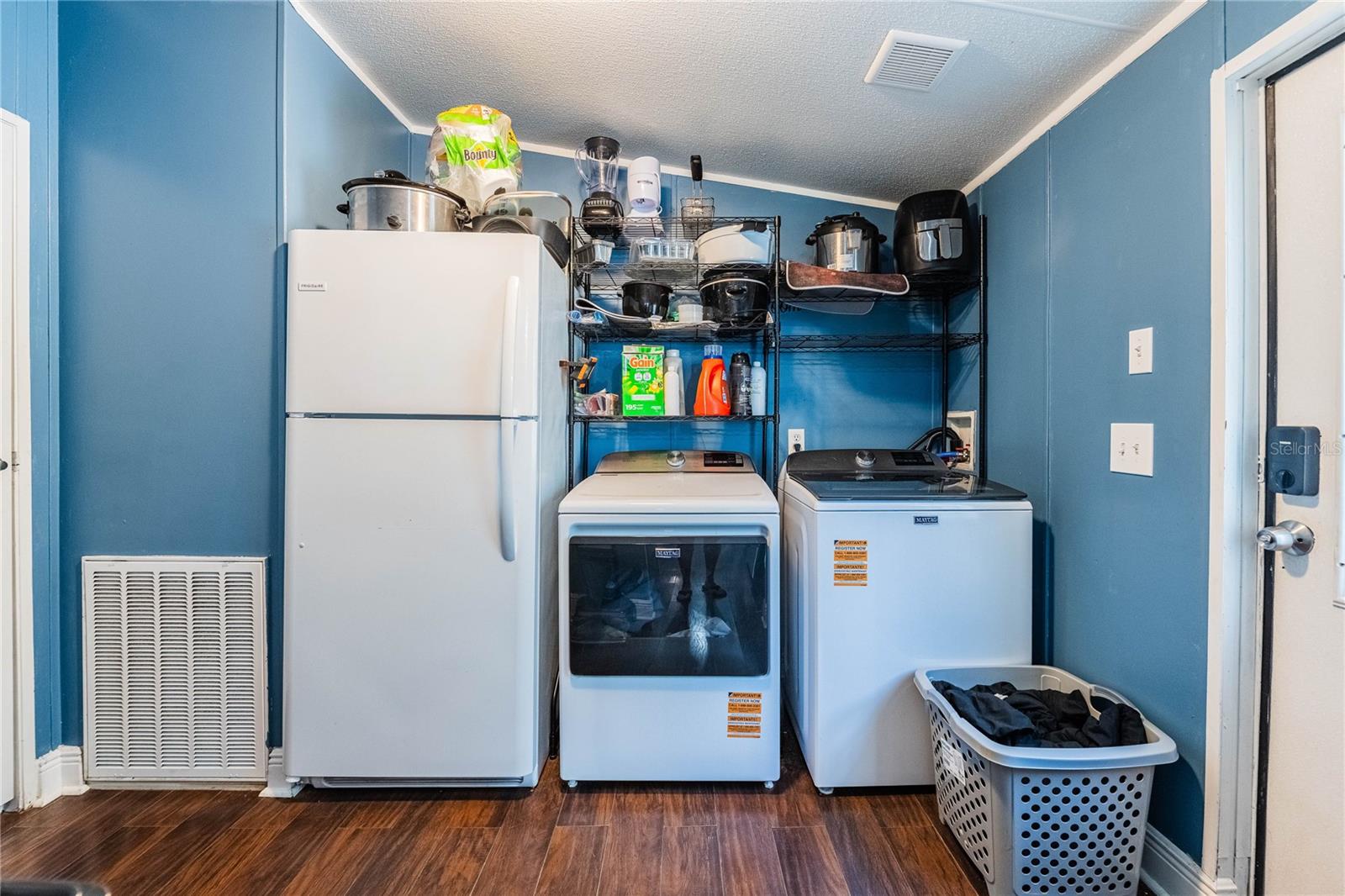 7309 RYMAN LOOP