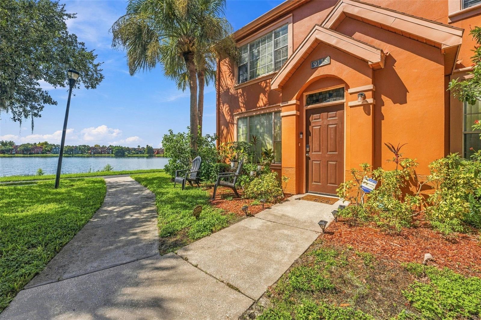9138 Lake Chase Island Way, Tampa