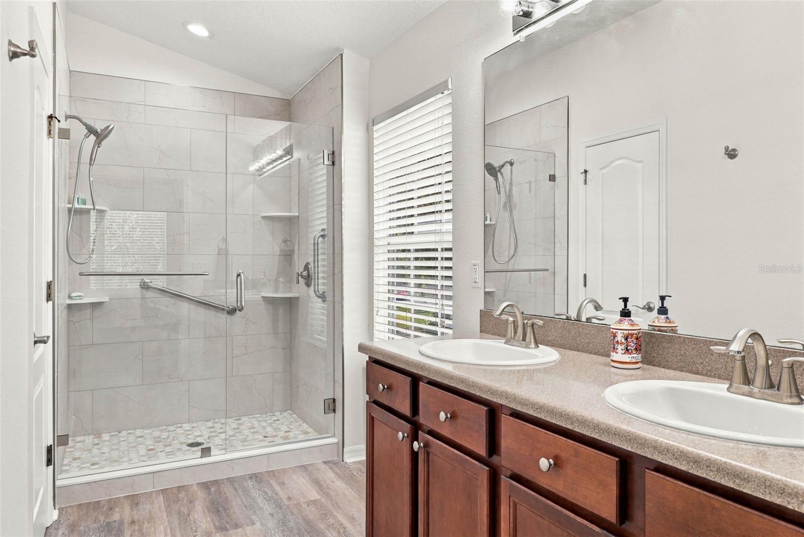 7001 INTERBAY BLVD #184