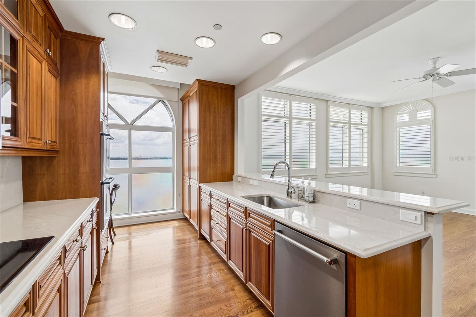 3203 BAYSHORE BLVD #1202