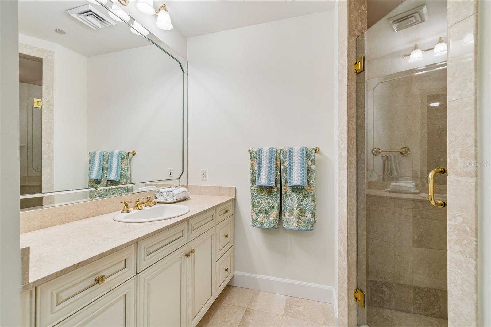 3203 BAYSHORE BLVD #1202