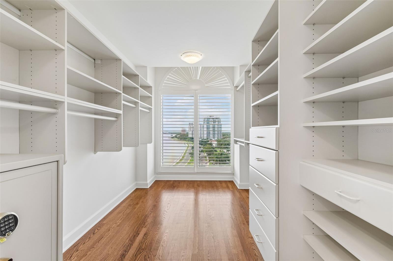 3203 BAYSHORE BLVD #1202