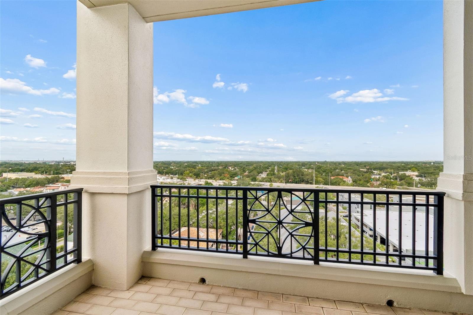3203 BAYSHORE BLVD #1202