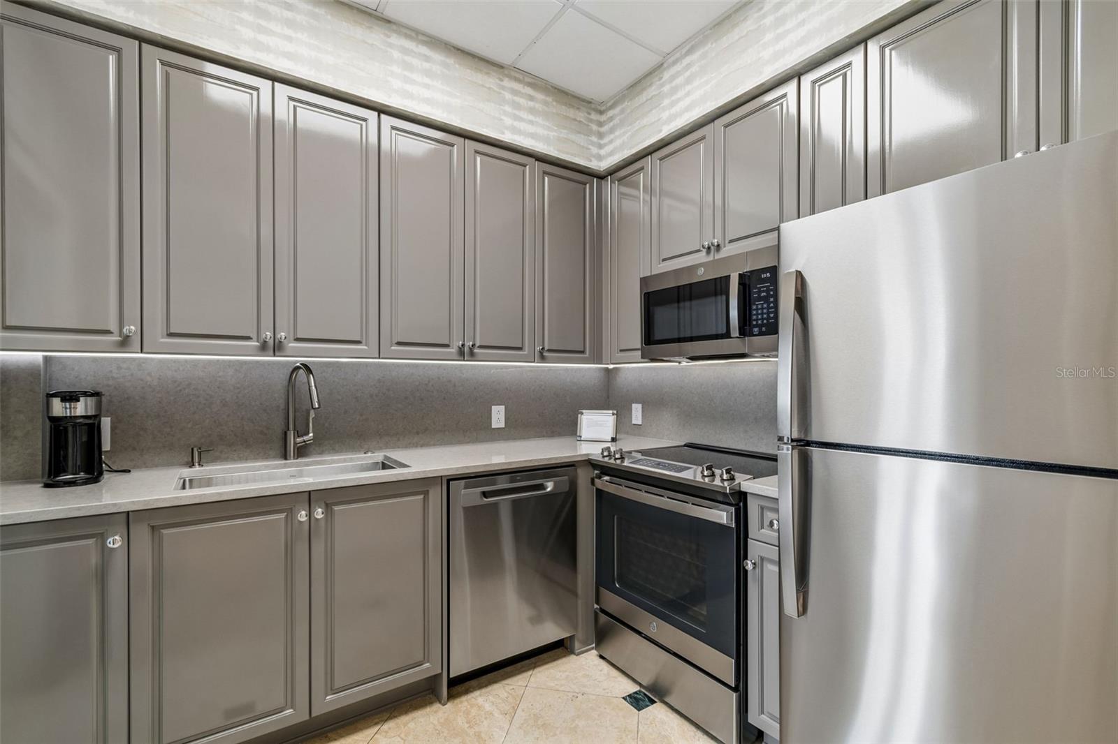 3203 BAYSHORE BLVD #1202