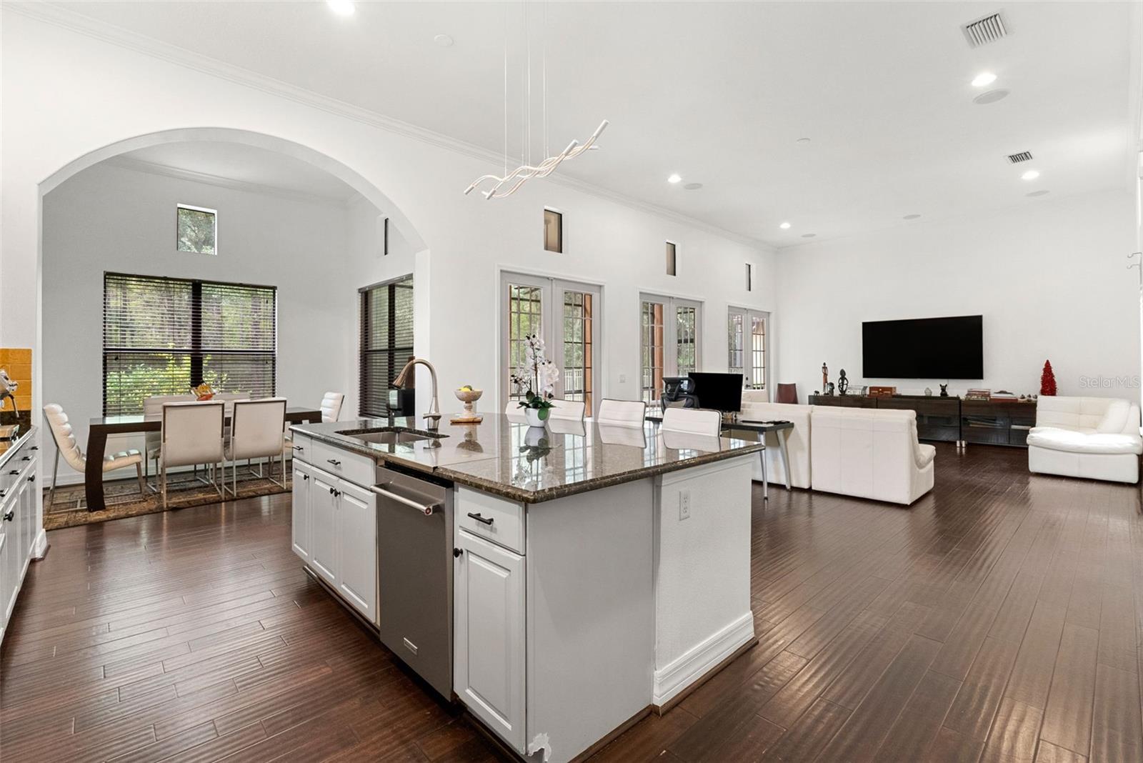 8264 DUNHAM STATION DR