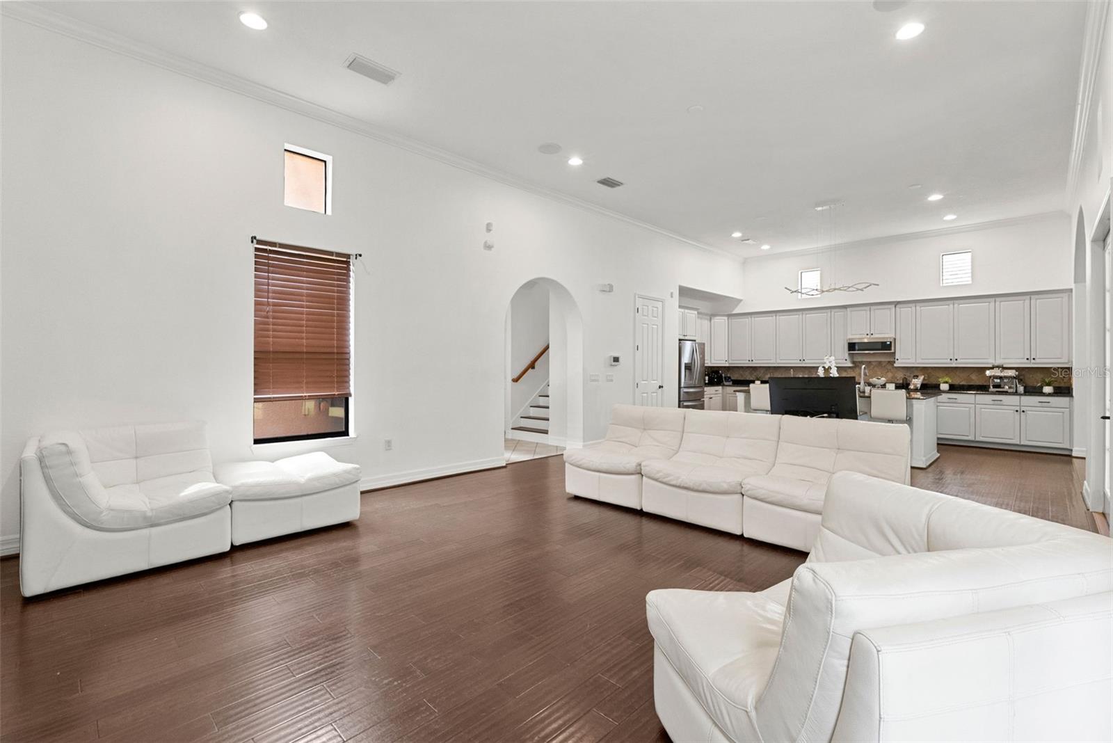8264 DUNHAM STATION DR