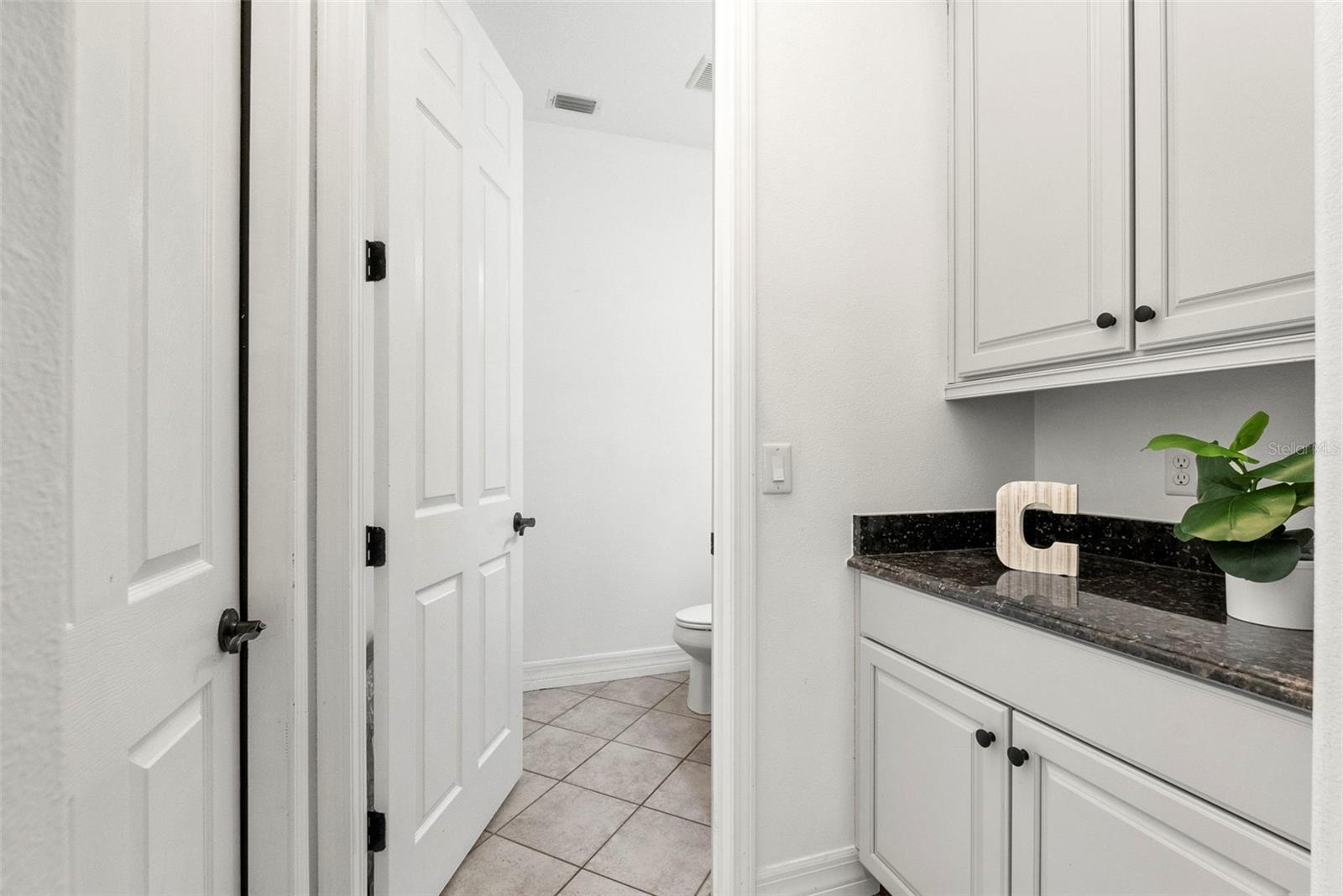 8264 DUNHAM STATION DR