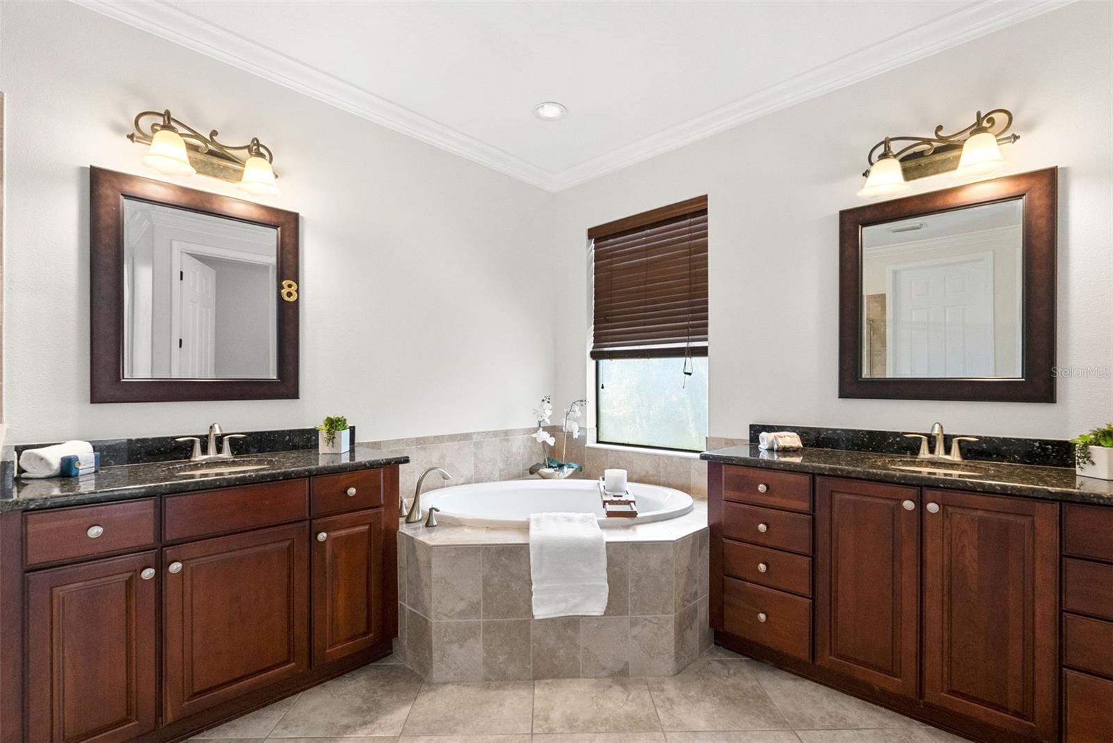 8264 DUNHAM STATION DR