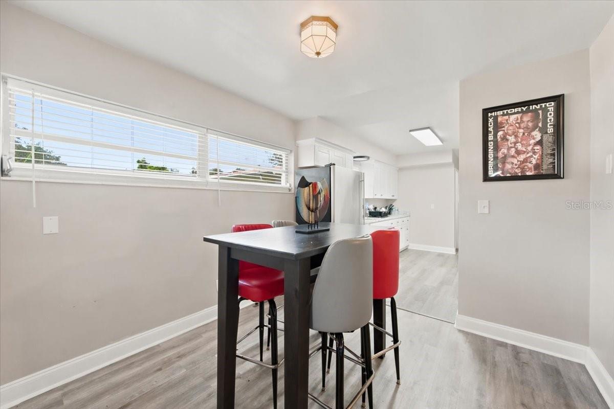 3002 W MARLIN AVE
