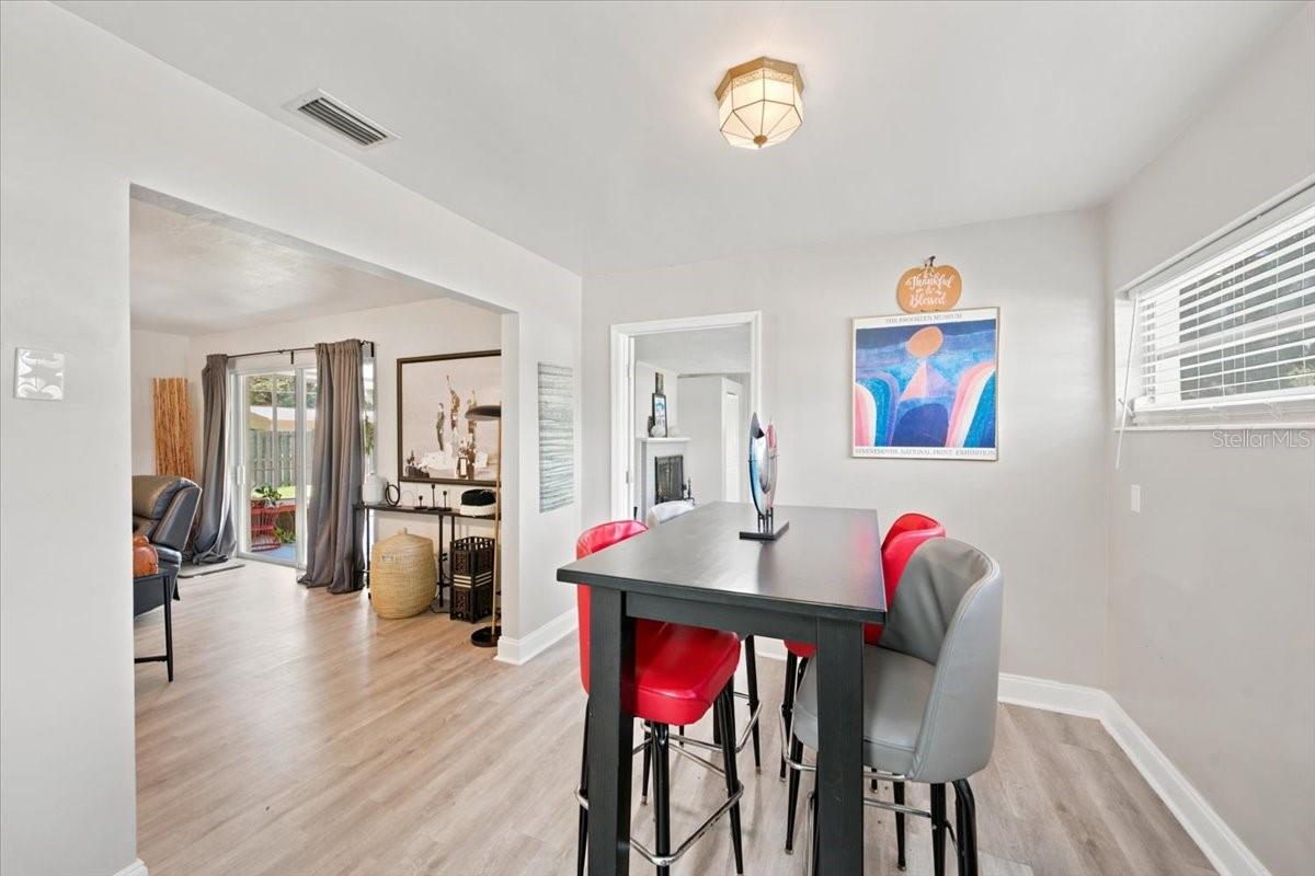 3002 W MARLIN AVE
