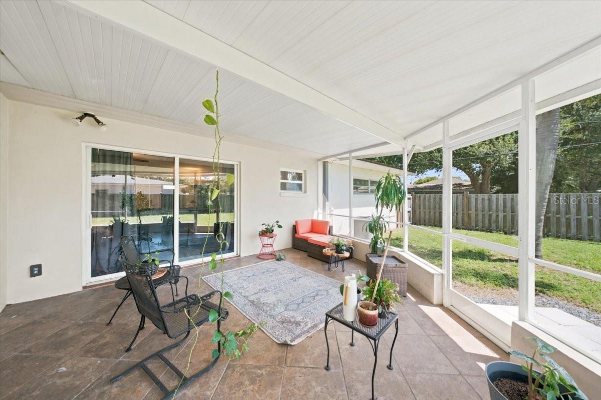 3002 W MARLIN AVE