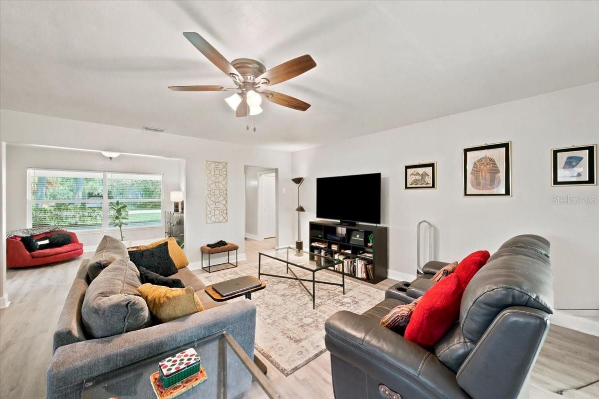 3002 W MARLIN AVE