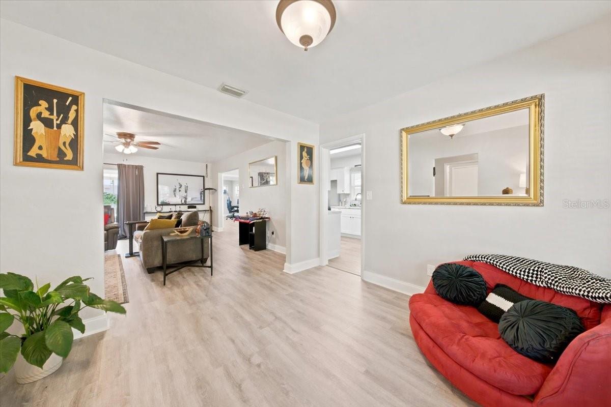 3002 W MARLIN AVE