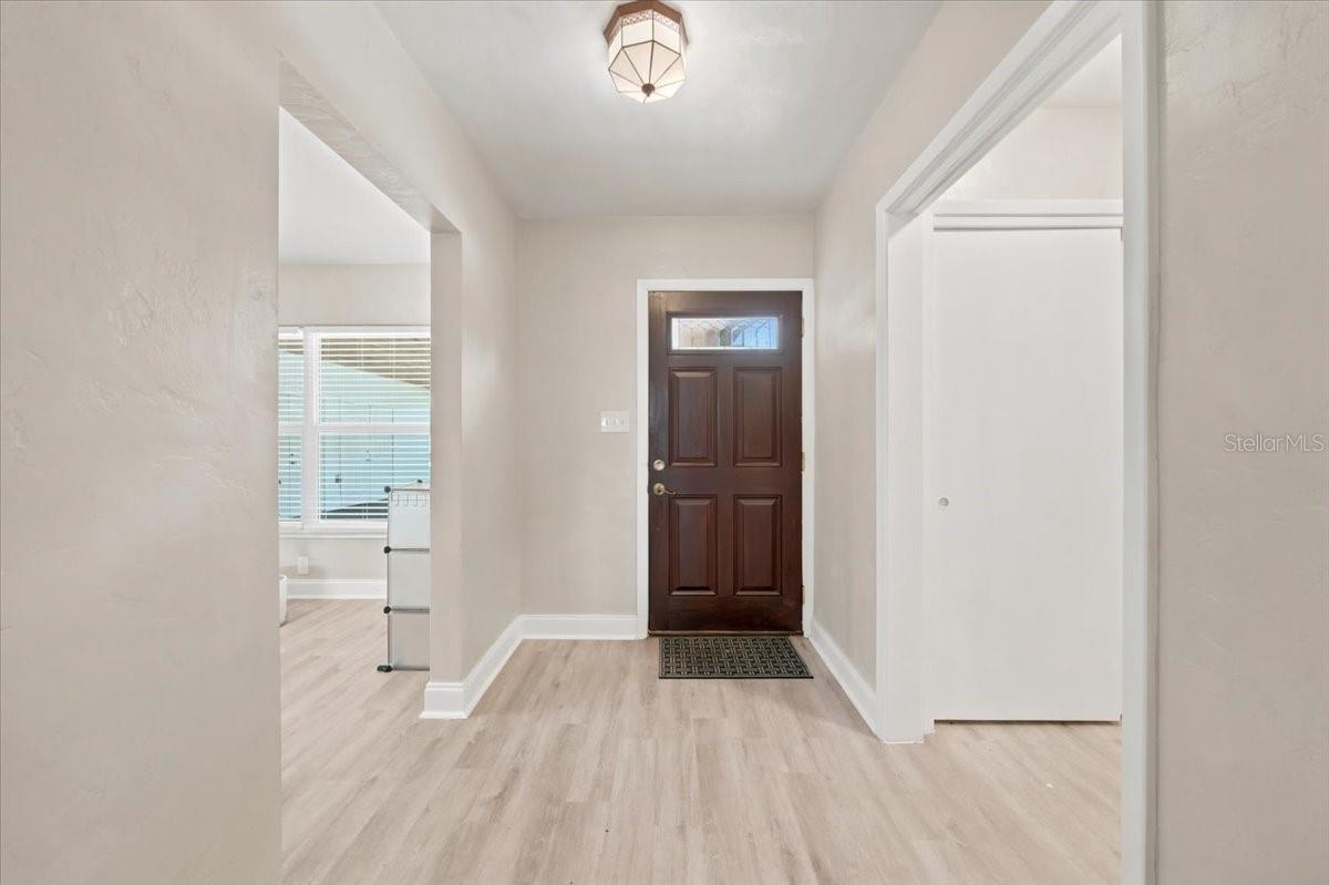 3002 W MARLIN AVE