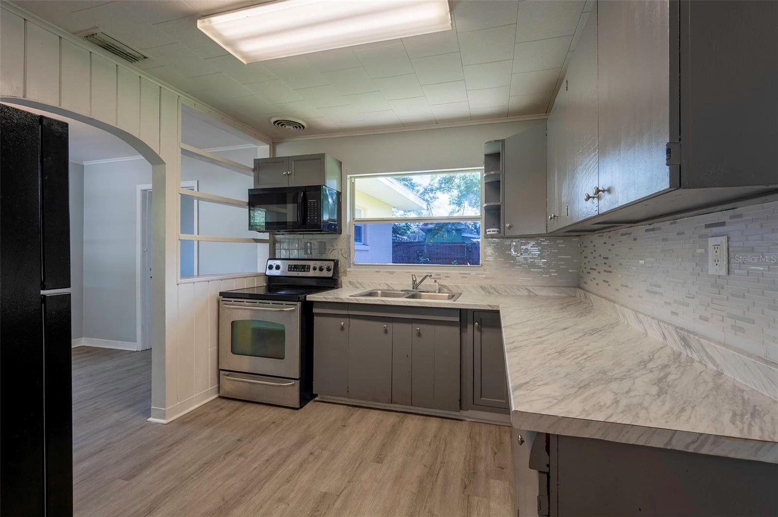 5136 STUDIO DR