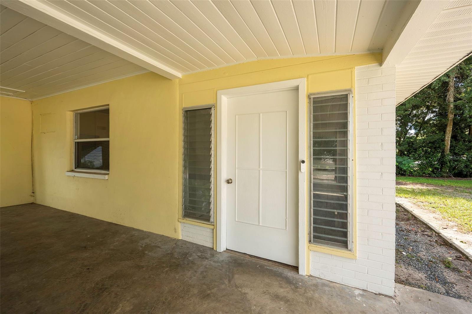 5136 STUDIO DR