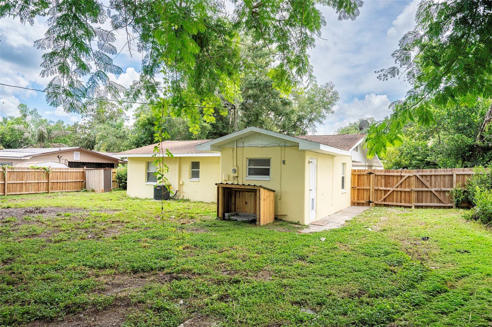 5136 STUDIO DR