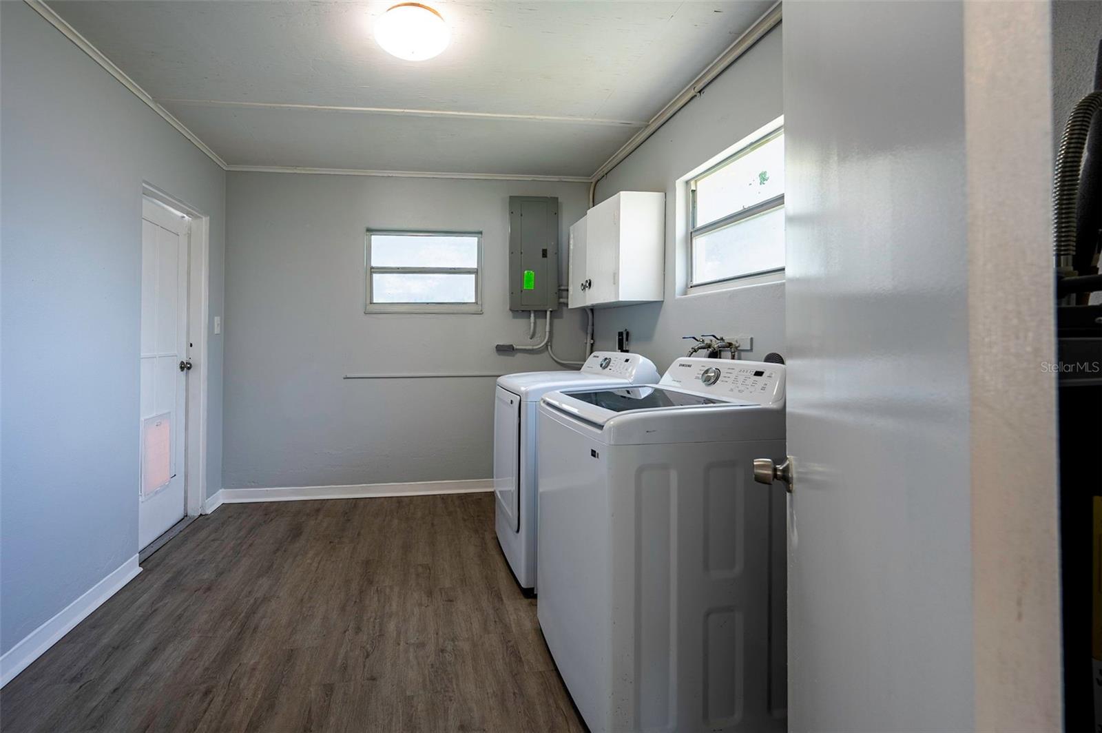 5136 STUDIO DR