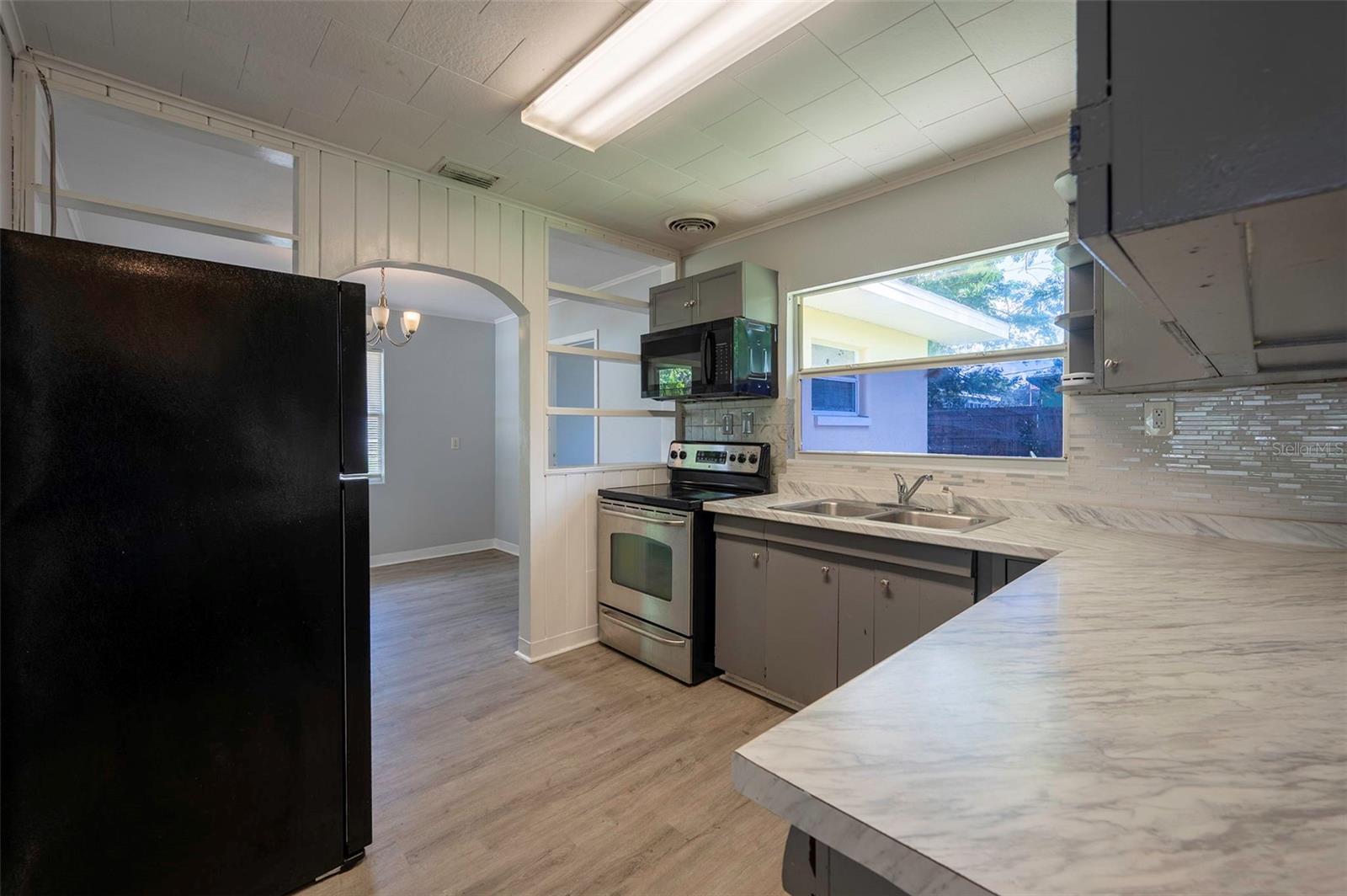 5136 STUDIO DR