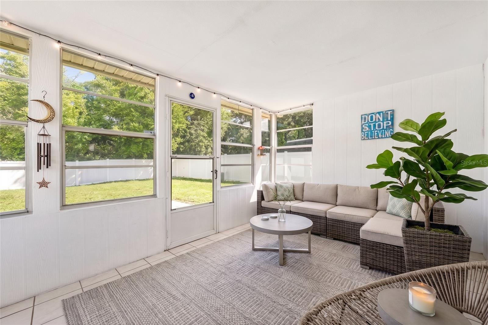 4041 WOODSVILLE DR