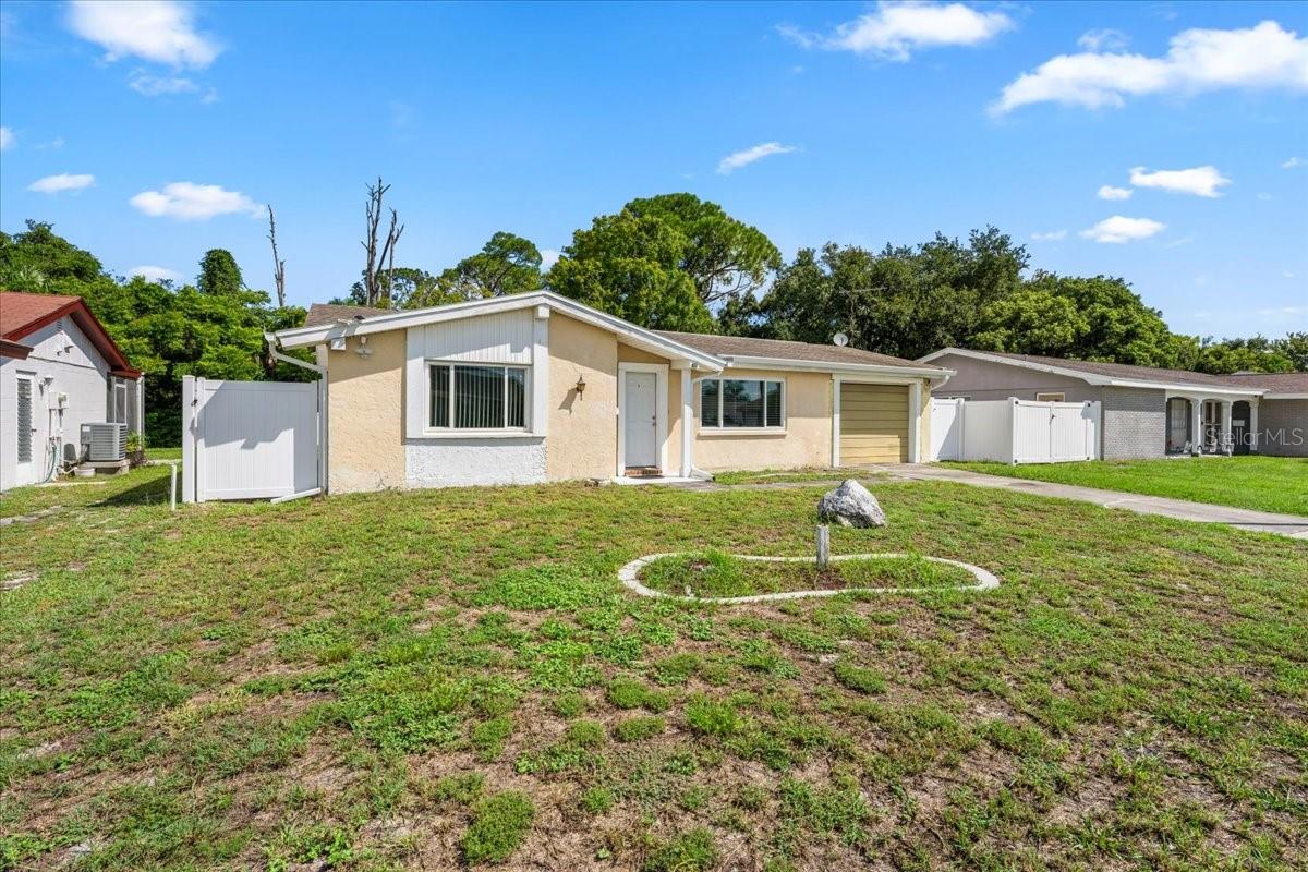 4041 WOODSVILLE DR
