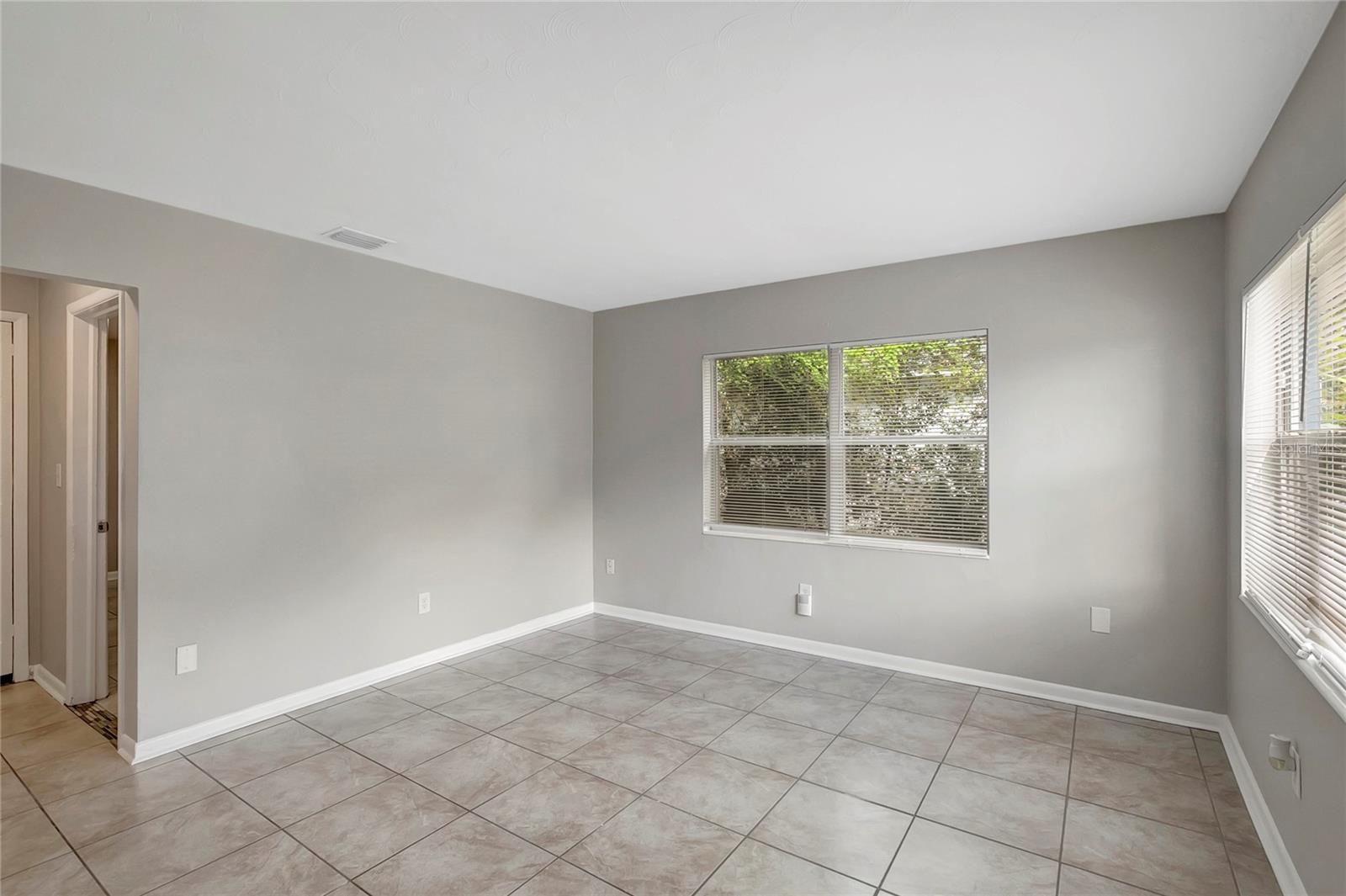 1212 E 33RD AVE