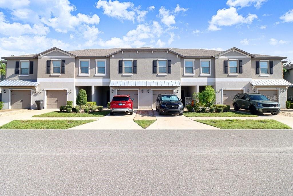 9536 PEMBROOKE PINES DR