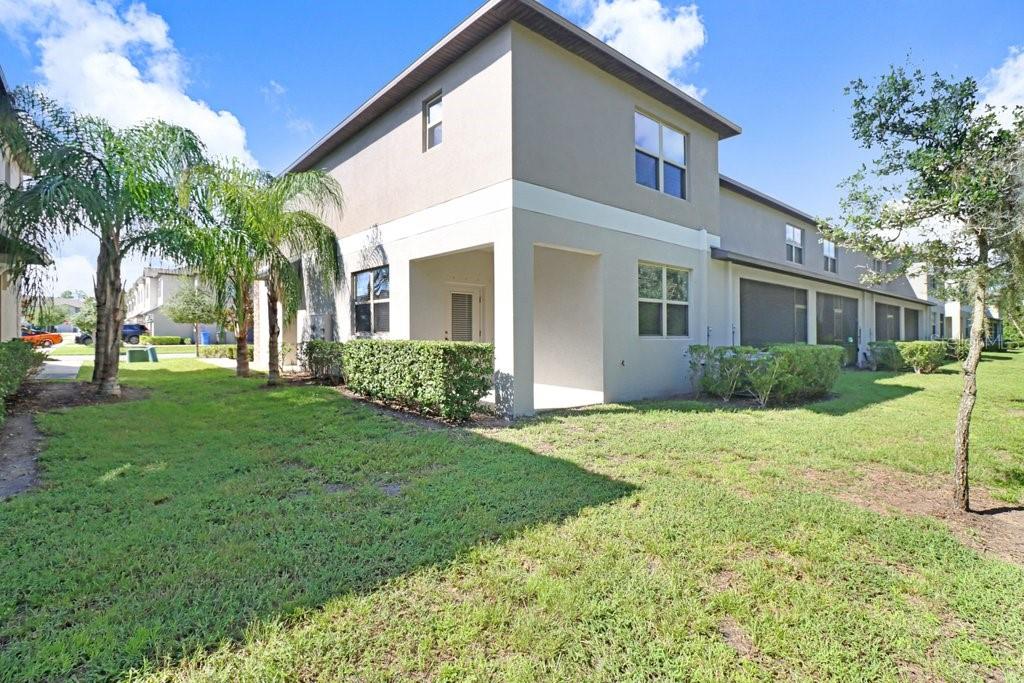 9536 PEMBROOKE PINES DR