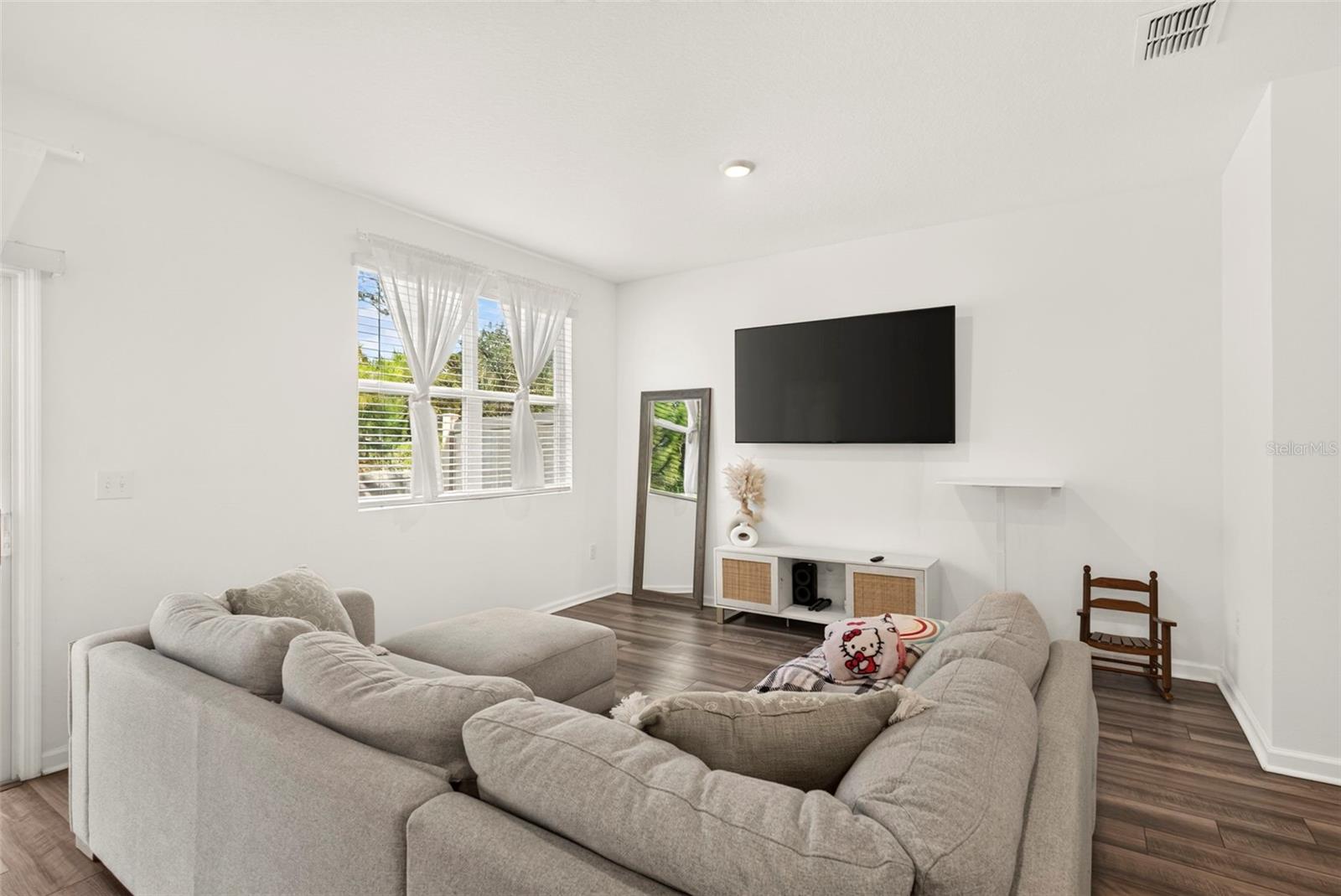 6264 BUCKET CT