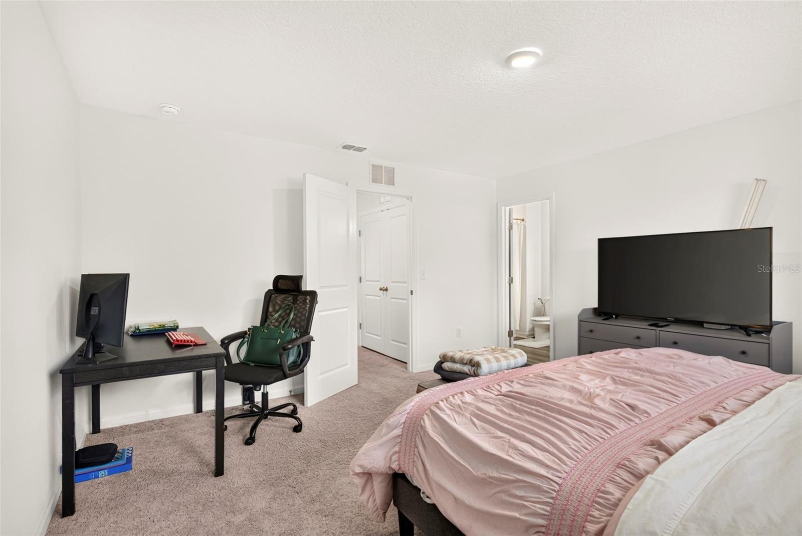 6264 BUCKET CT