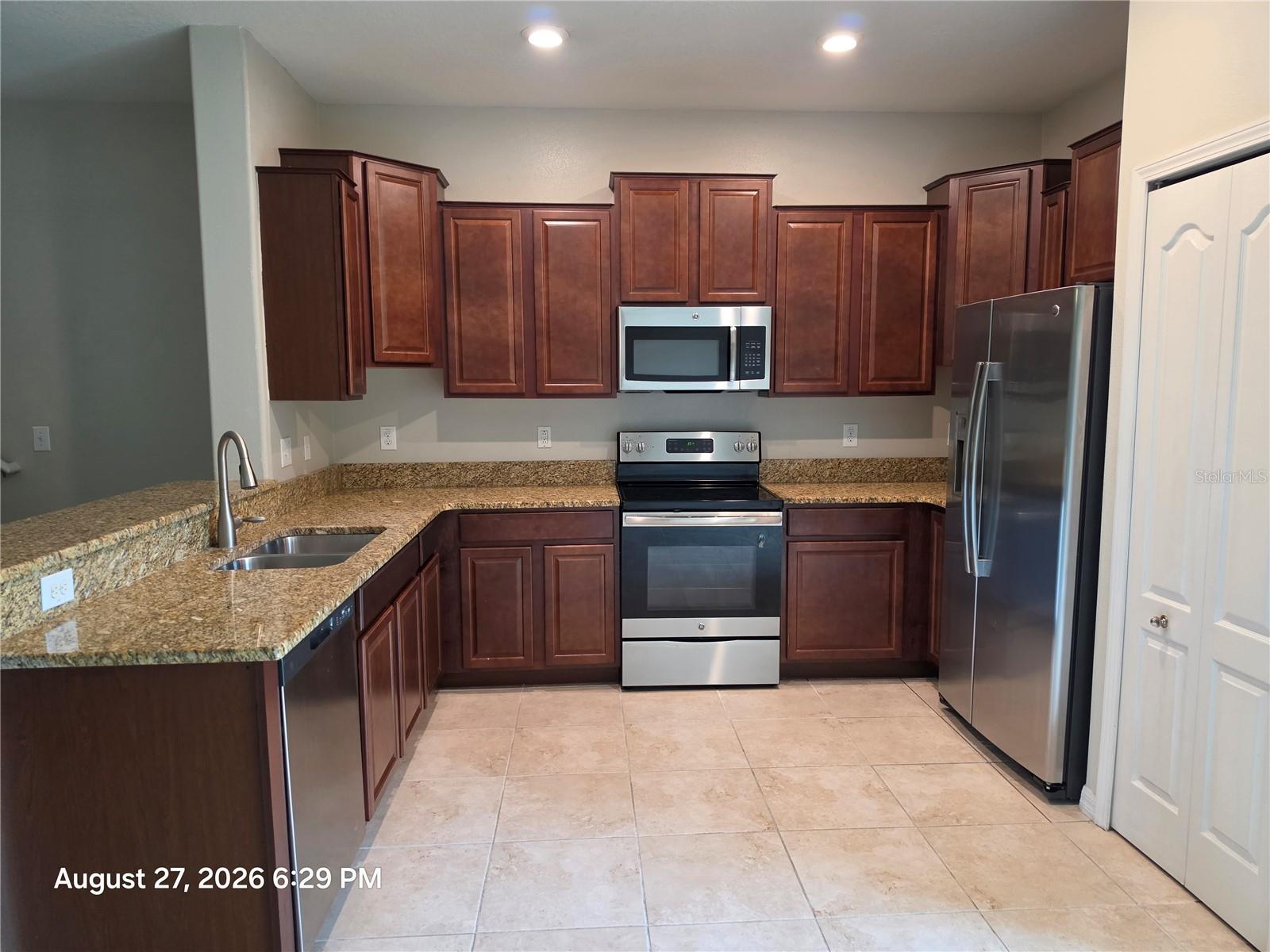 2110 GOLDEN FALCON DR