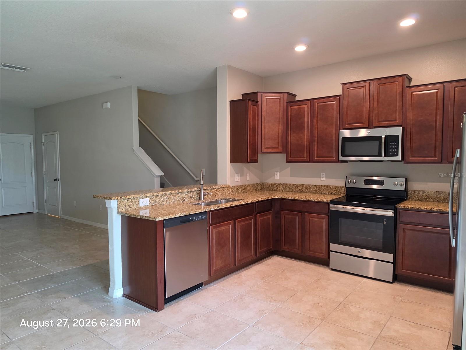 2110 GOLDEN FALCON DR