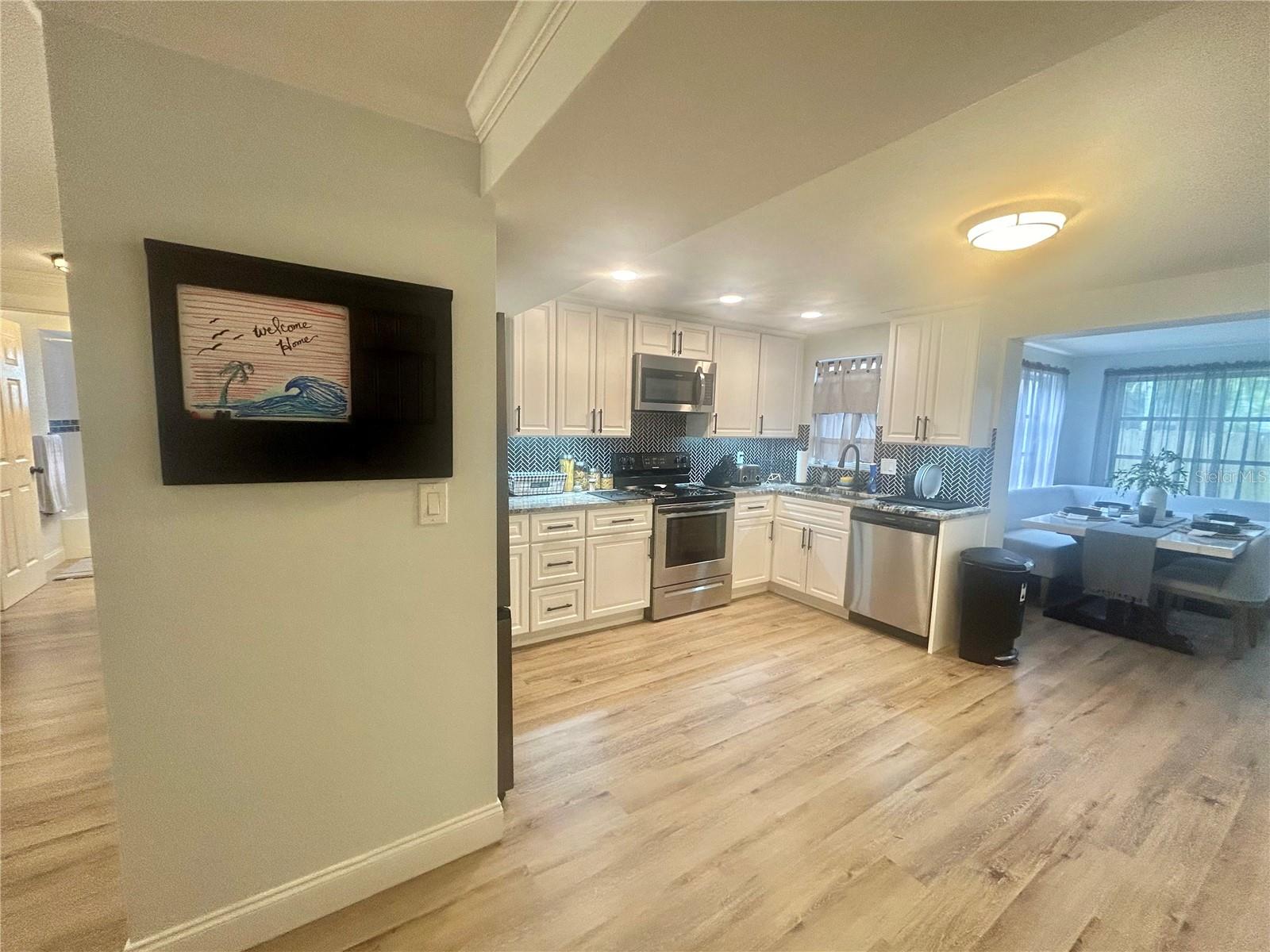 7381 JASMIN DR