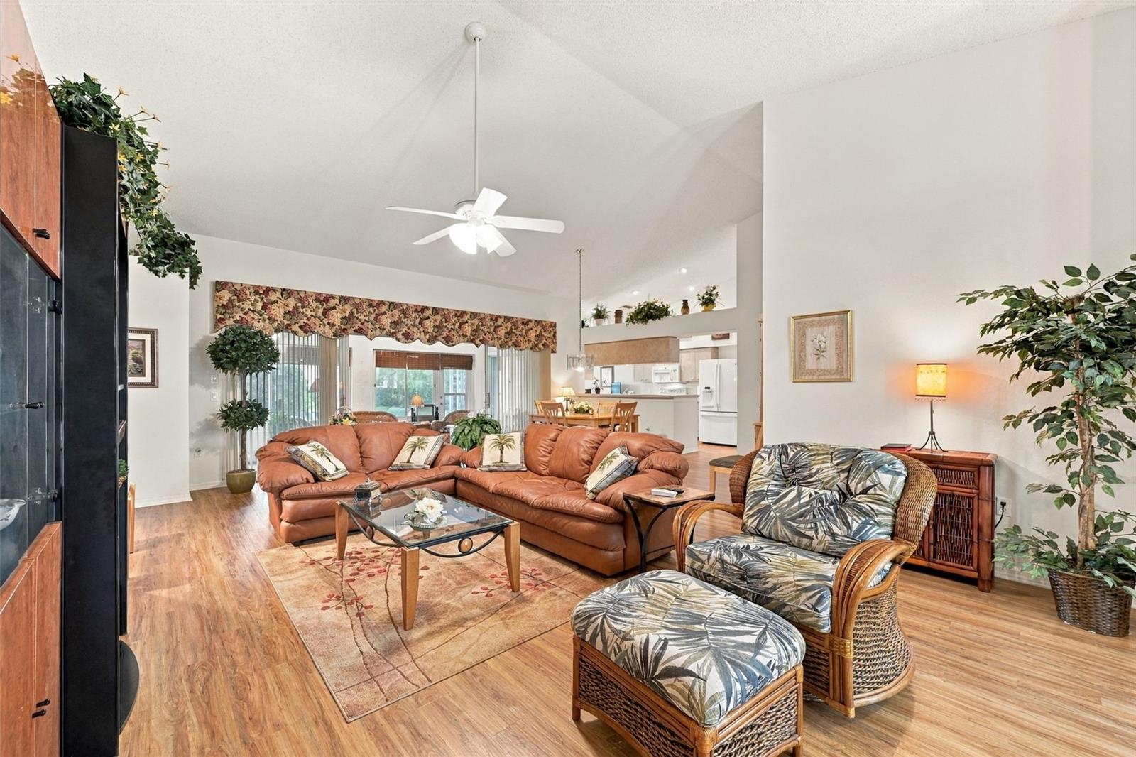 1202 WOLFORD DR
