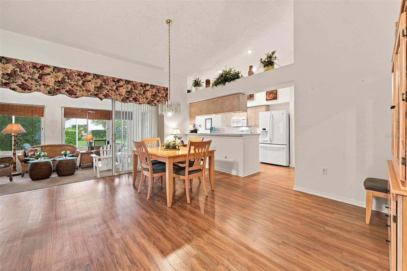 1202 WOLFORD DR