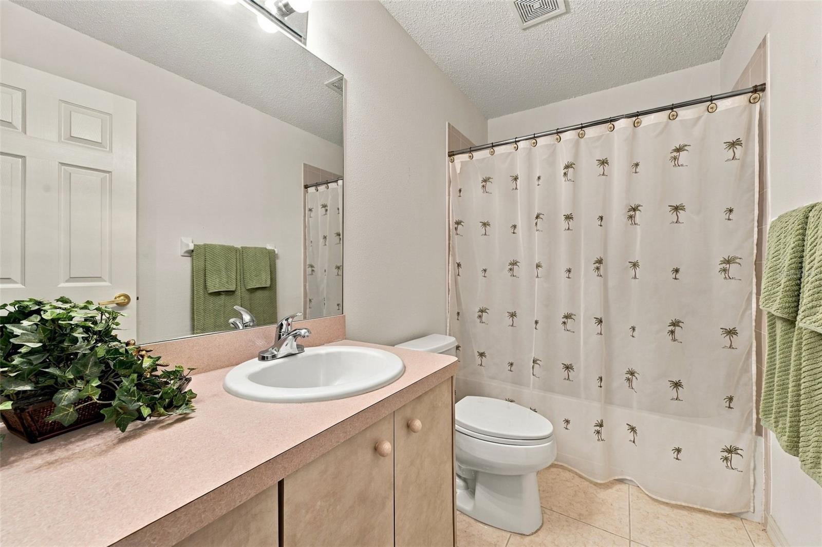 1202 WOLFORD DR