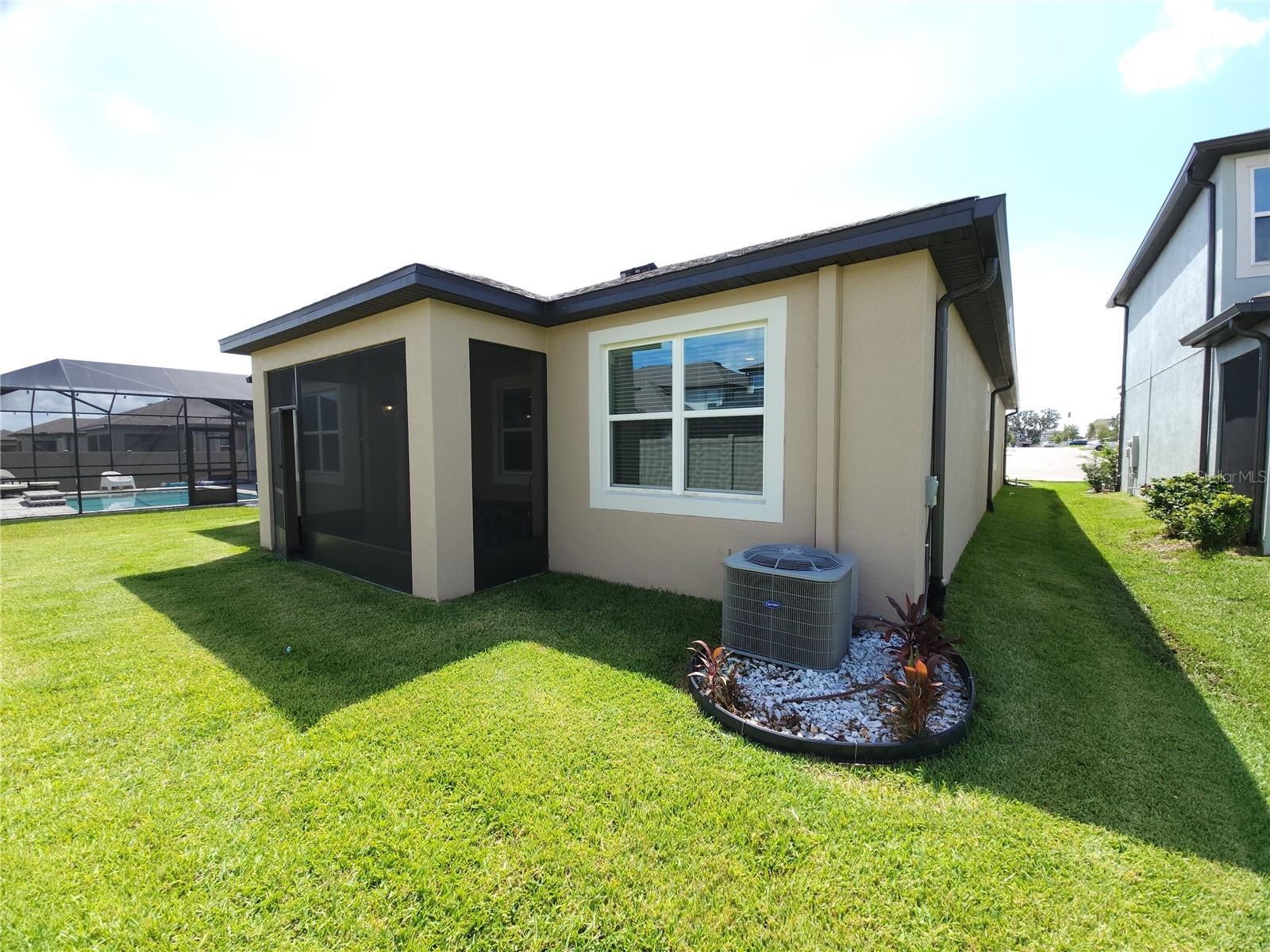 9342 CRESCENT RAY DR