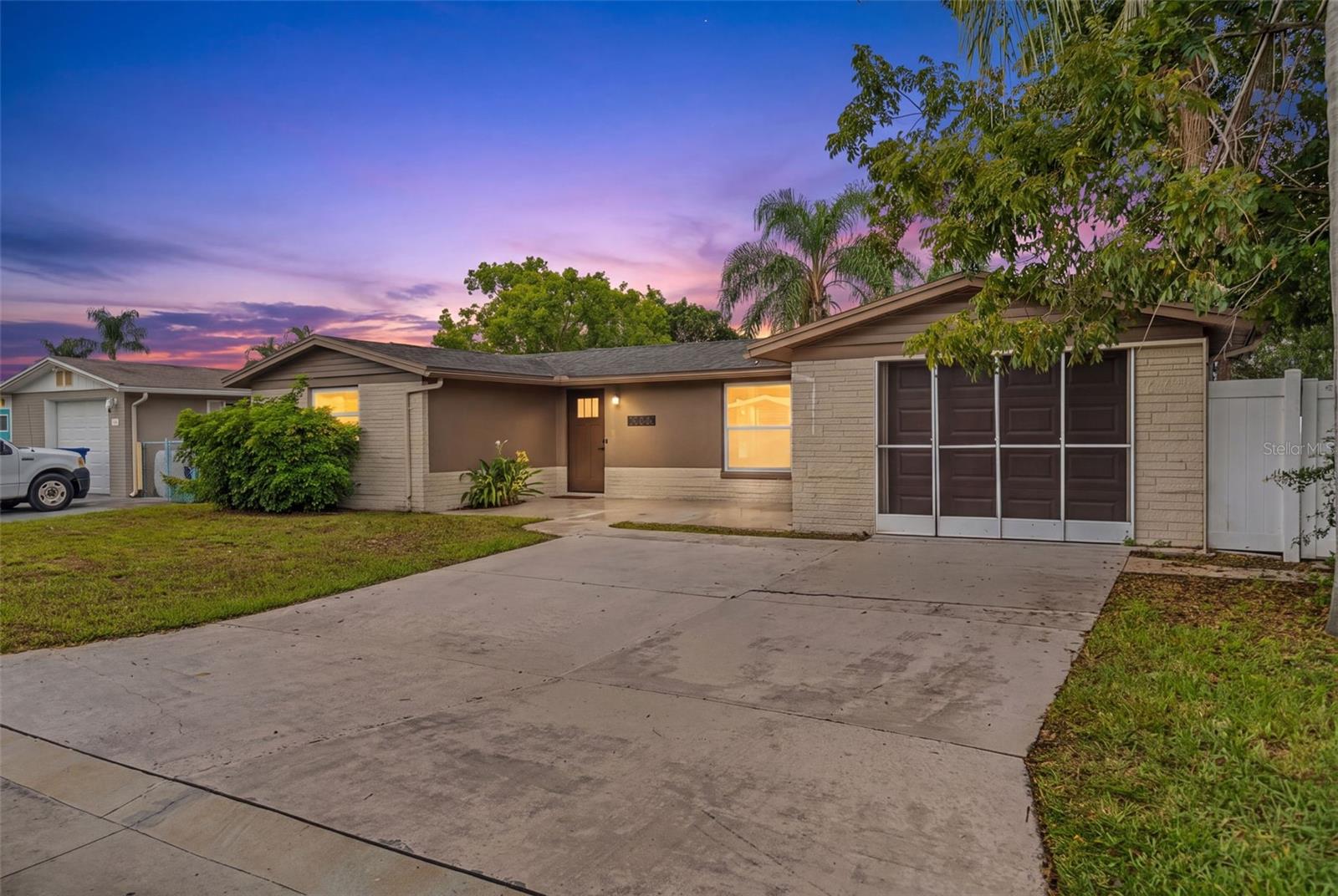 4036 SUNRAY DR