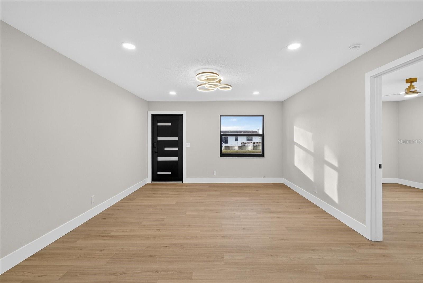 6107 COLE DR