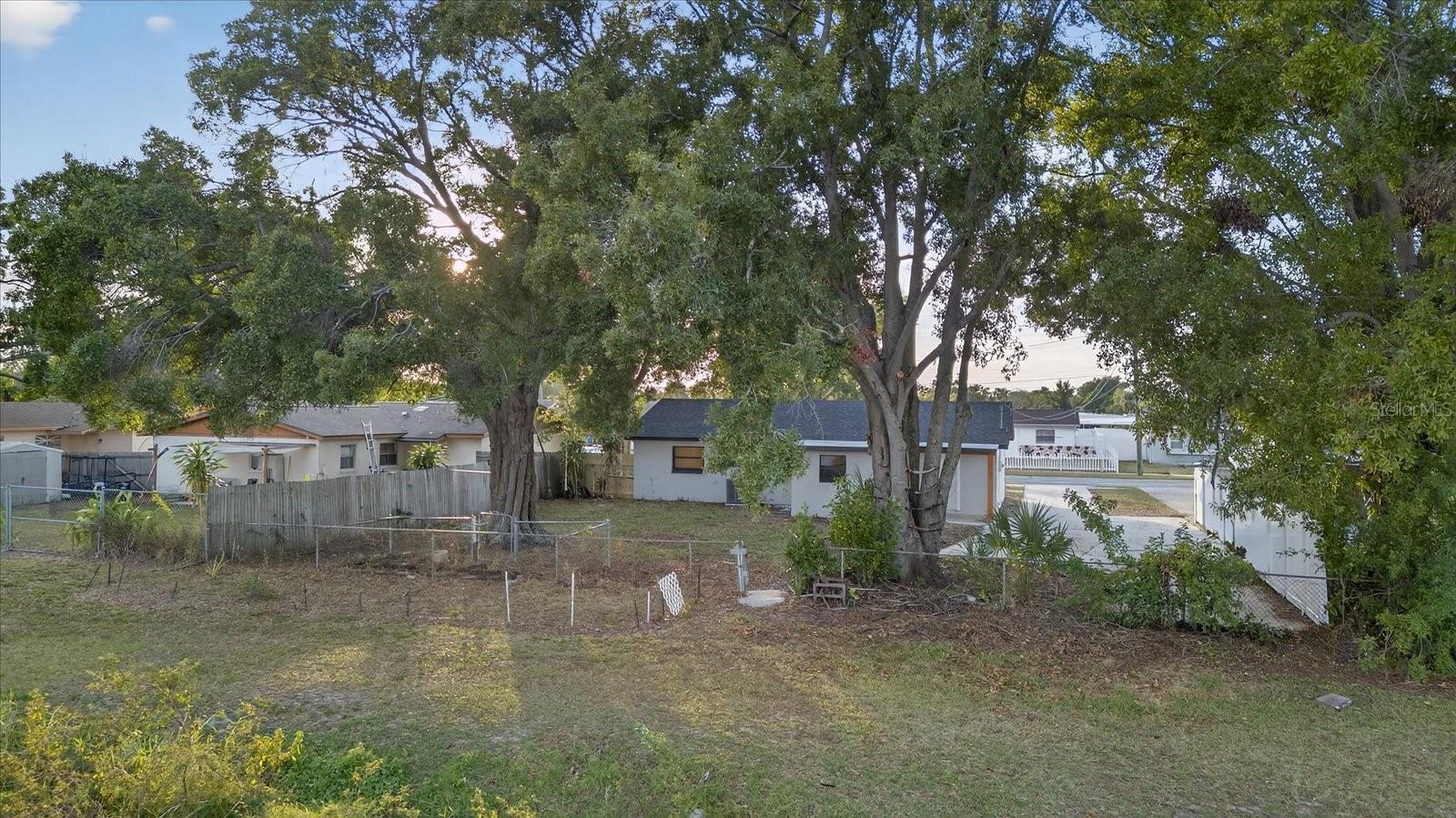 6107 COLE DR