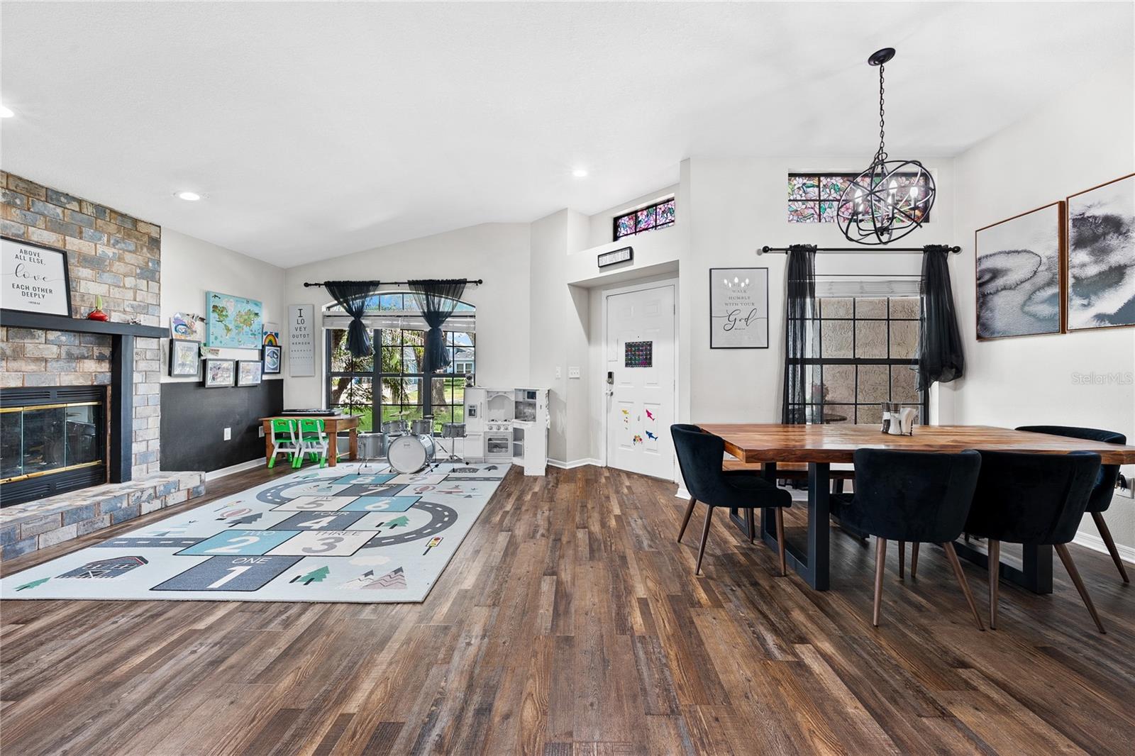 10511 DEEPBROOK DR