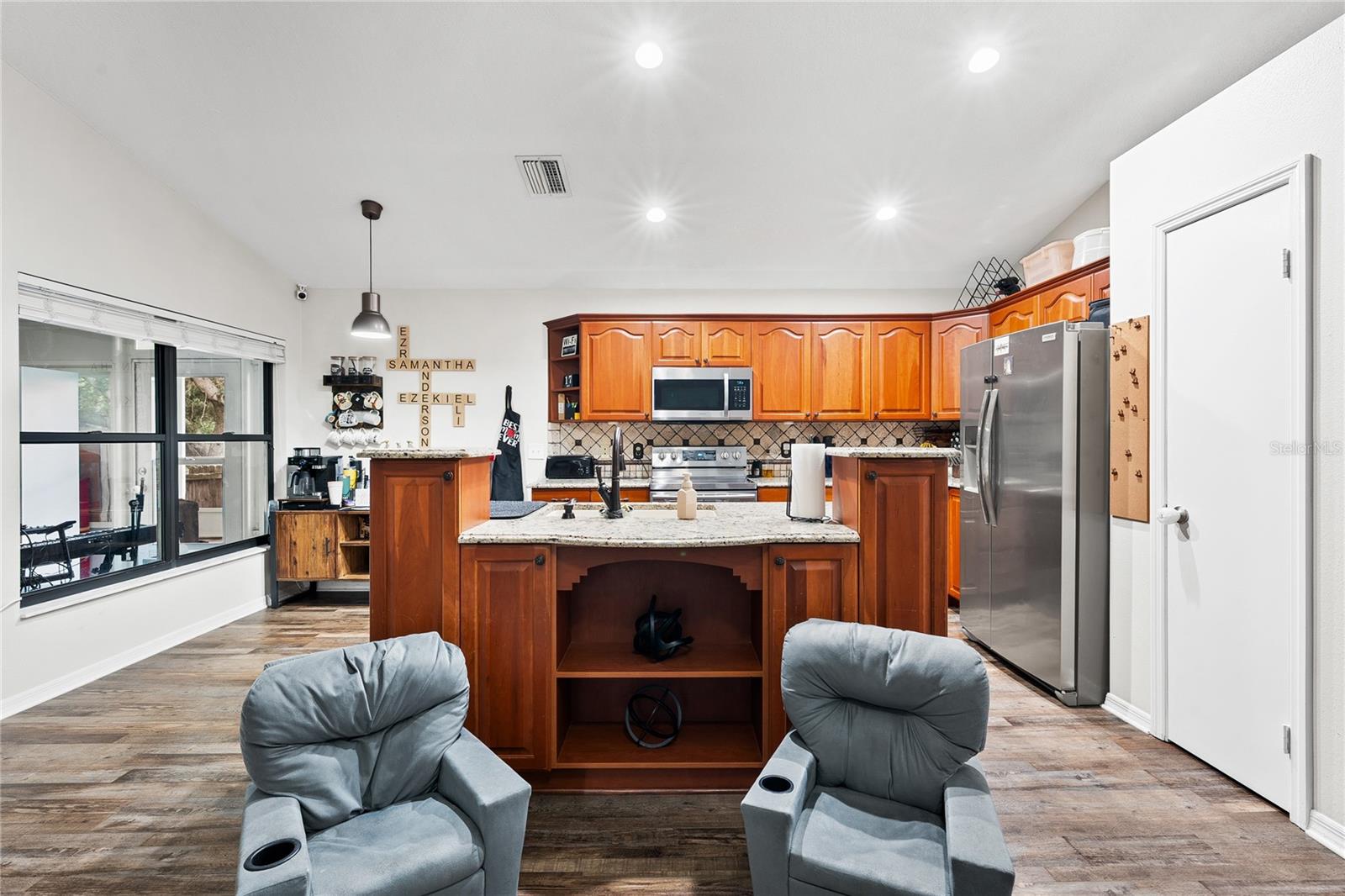 10511 DEEPBROOK DR
